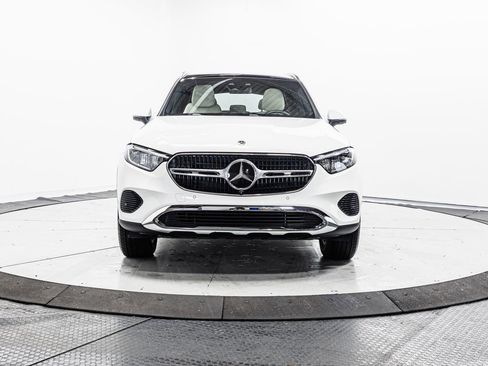 Used 2026 Mercedes-Benz GLC 350e 4MATIC image 2
