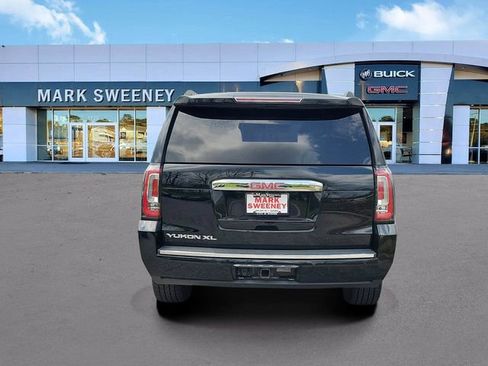 Used 2019 GMC Yukon XL Denali AWD/4WD image 31