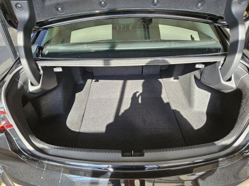Used 2023 Acura TLX w/ Technology Package FWD image 10