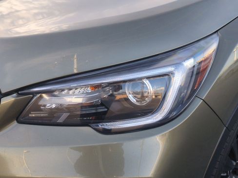 Used 2022 Subaru Ascent Onyx Edition image 11