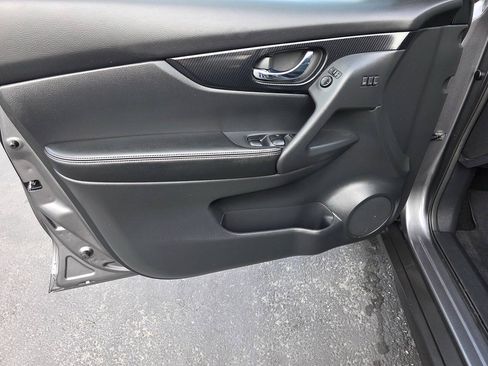 Used 2020 Nissan Rogue SL w/ Premium Package FWD image 28