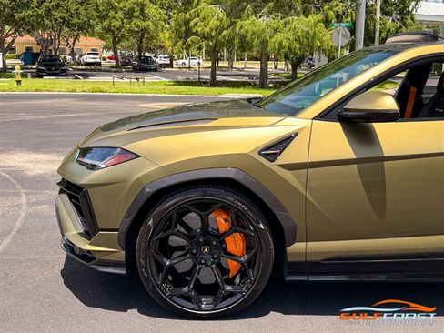 Used 2024 Lamborghini Urus Performante AWD/4WD image 43