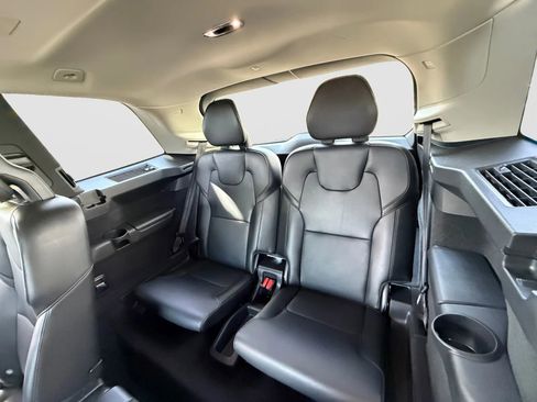 Used 2019 Volvo XC90 T5 Momentum image 14