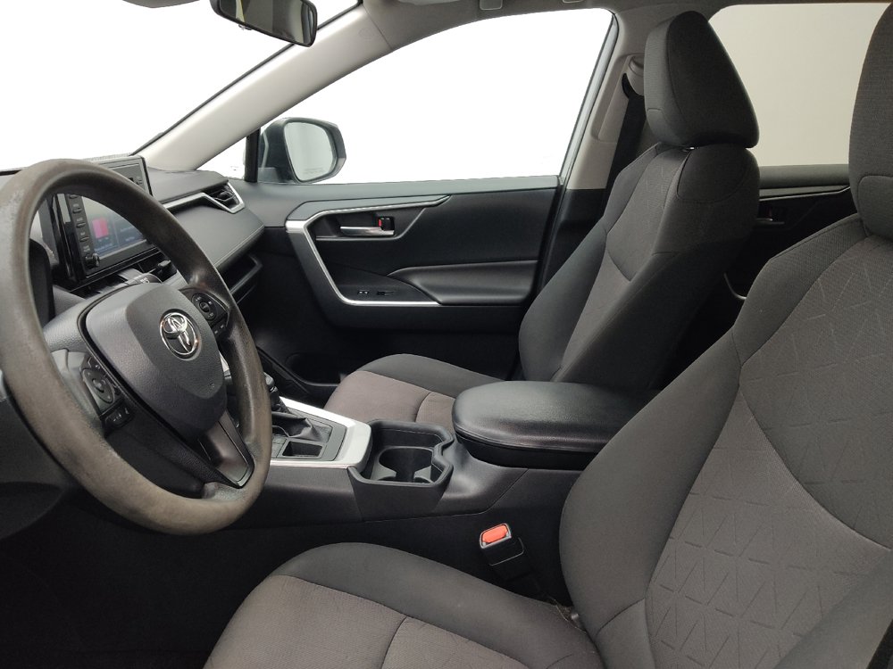 Used 2019 Toyota RAV4 XLE AWD/4WD image 17