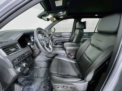 Used 2024 GMC Yukon Denali w/ Advanced Technology Package AWD/4WD image 10