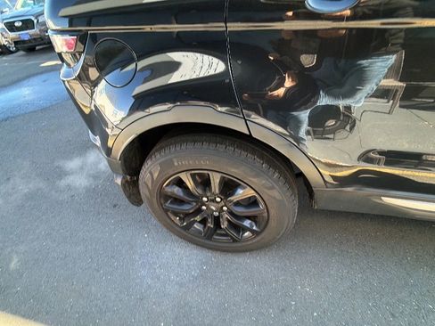 Used 2018 Land Rover Range Rover Evoque image 19