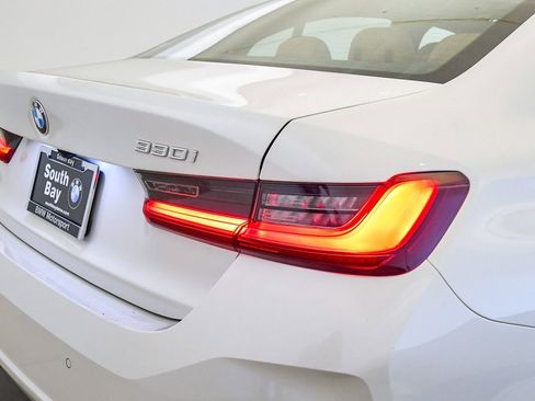 Used 2025 BMW 330i xDrive Sedan w/ Convenience Package image 12