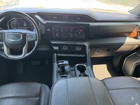 Used 2024 GMC Sierra 1500 Denali AWD/4WD image 8