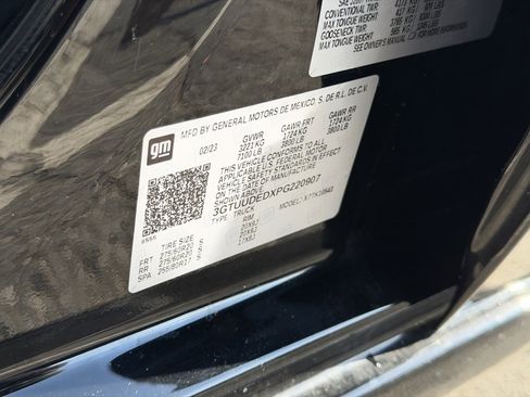 Used 2023 GMC Sierra 1500 SLT w/ SLT Convenience Package image 25