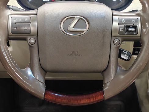 Used 2016 Lexus GX 460 Luxury w/ Preferred Accessory Package AWD/4WD image 5