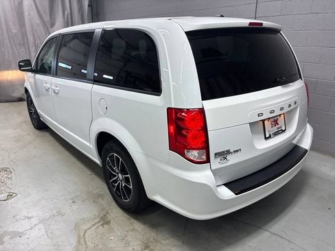 Used 2018 Dodge Grand Caravan SXT w/ Blacktop Package FWD image 25