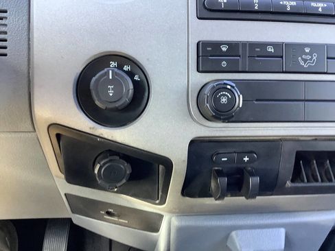 Used 2015 Ford F250 XLT image 41