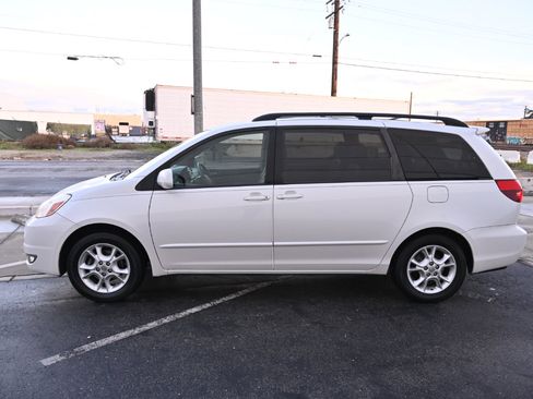 Used 2005 Toyota Sienna XLE image 3
