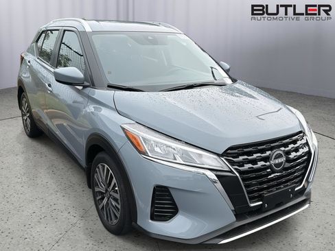 Used 2023 Nissan Kicks SV FWD image 6