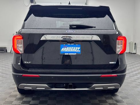 Used 2020 Ford Explorer XLT w/ Equipment Group 202A AWD/4WD image 7