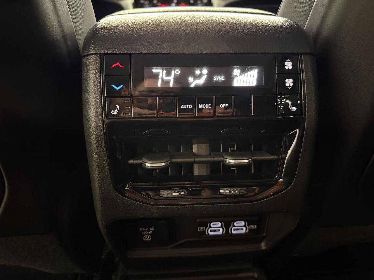 Used 2023 Jeep Grand Cherokee L Limited AWD/4WD image 13