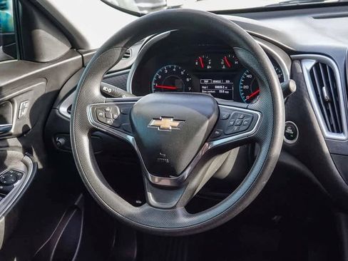 Used 2020 Chevrolet Malibu LS image 12