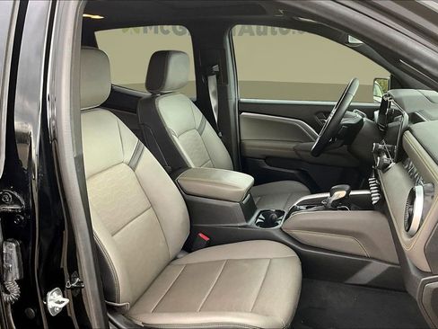 Certified 2024 Chevrolet Colorado ZR2 w/ ZR2 Convenience Package III image 30