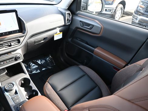 New 2025 Ford Bronco Sport Outer Banks w/ Outer Banks Tech Package+ image 32