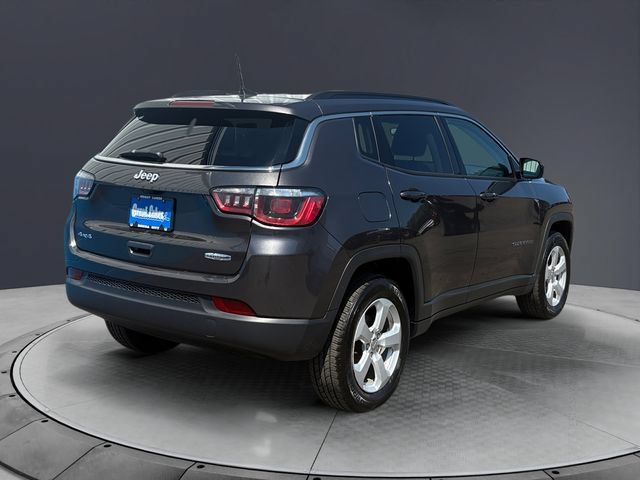 Used 2019 Jeep Compass Latitude AWD/4WD image 5