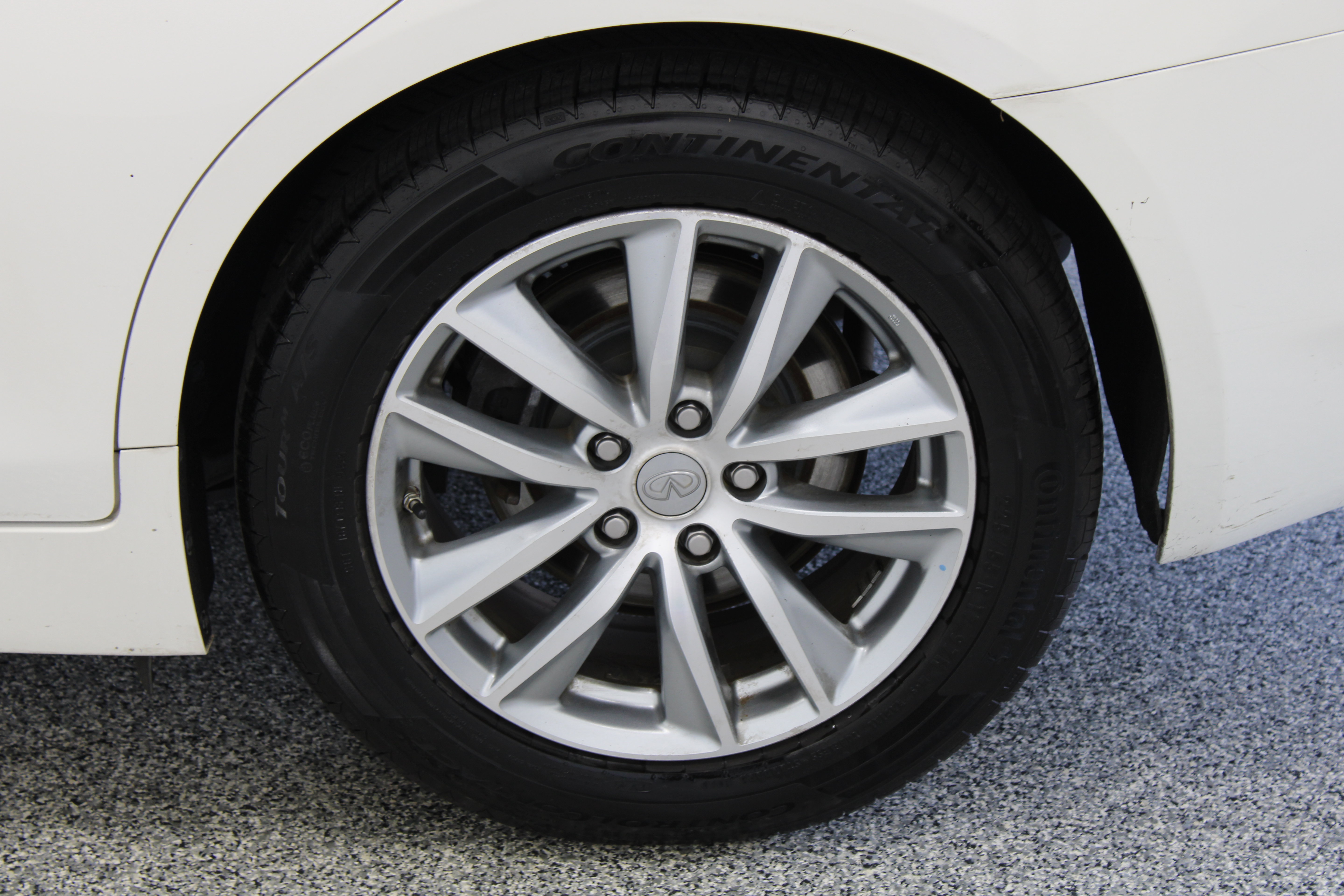 Used 2015 INFINITI Q50 Premium AWD/4WD image 10