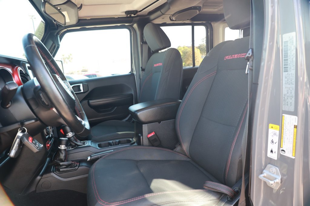 Used 2019 Jeep Wrangler Unlimited Rubicon w/ Cold Weather Group AWD/4WD image 19