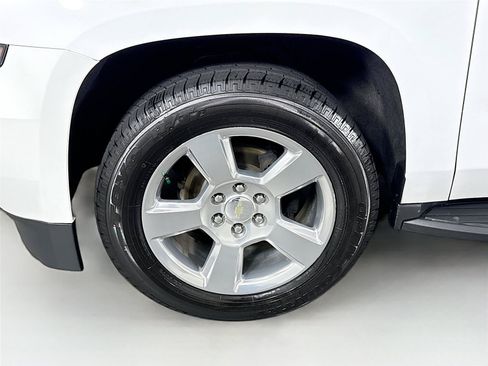Used 2020 Chevrolet Tahoe LT w/ Luxury Package RWD image 48