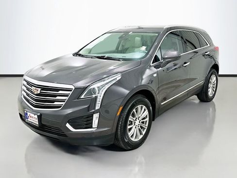 Used 2018 Cadillac XT5 Luxury w/ Driver Awareness Package image 3