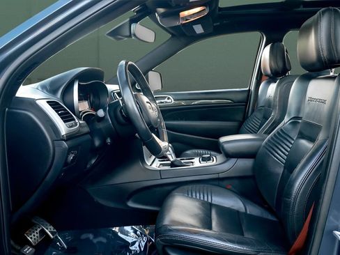 Used 2020 Jeep Grand Cherokee Trackhawk AWD/4WD image 19