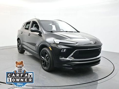 Used 2024 Buick Encore GX Sport Touring image 1