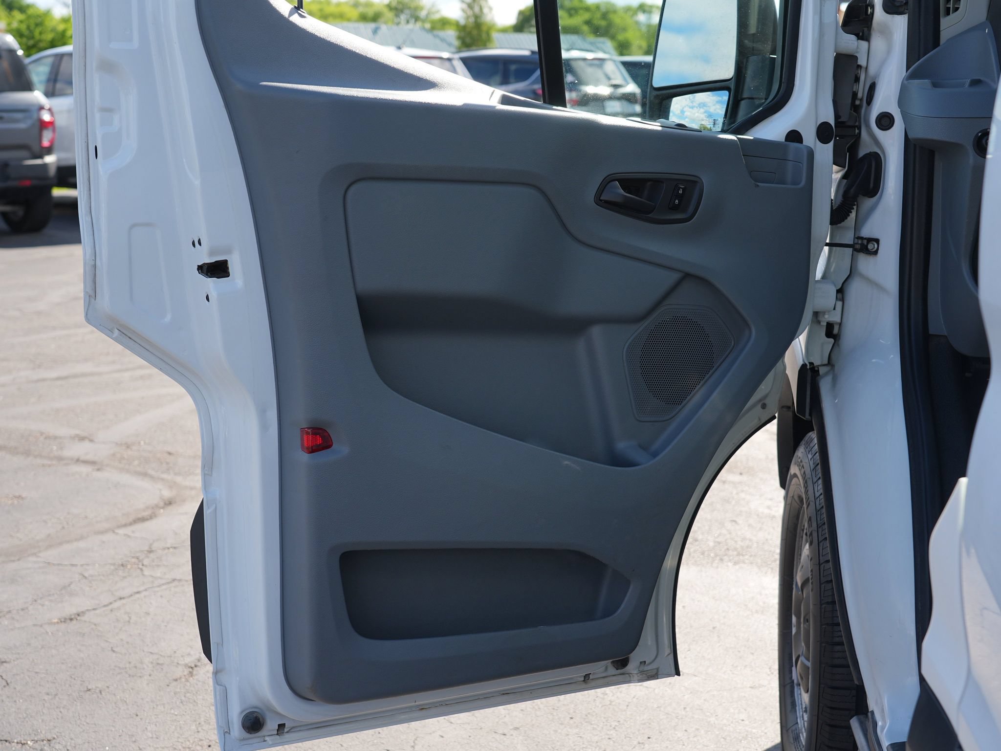 Used 2016 Ford Transit 150 130 Low Roof RWD image 15