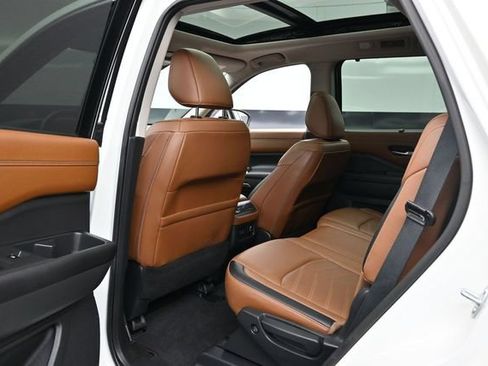 Used 2024 Nissan Pathfinder Platinum w/ Cargo Package AWD/4WD image 18