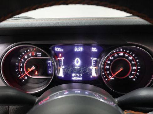 Used 2022 Jeep Gladiator Mojave w/ Cold Weather Group AWD/4WD image 43
