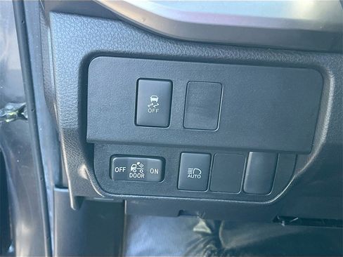 Used 2022 Toyota Tacoma SR5 image 10