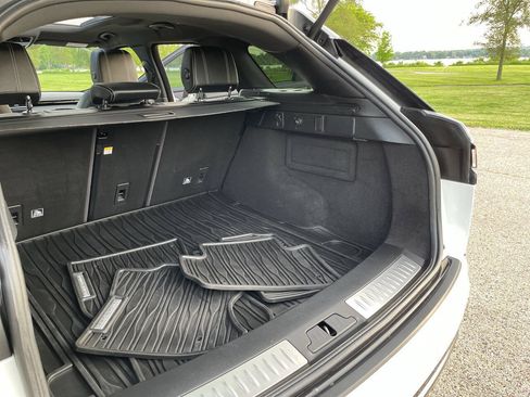 Used 2020 Land Rover Range Rover Velar R-Dynamic S AWD/4WD image 60