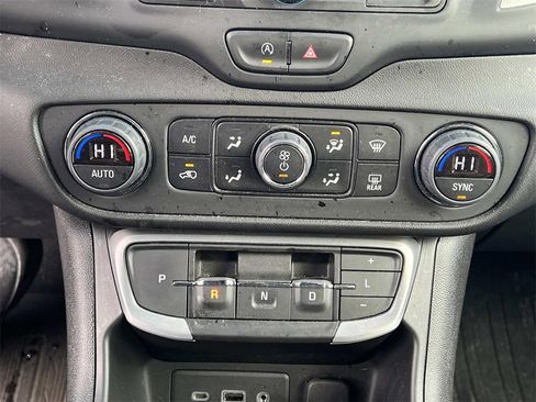 Certified 2023 GMC Terrain SLE w/ Driver Convenience Package image 13