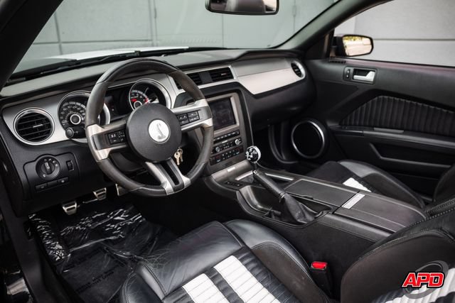 Used 2014 Ford Mustang Shelby GT500 RWD image 2