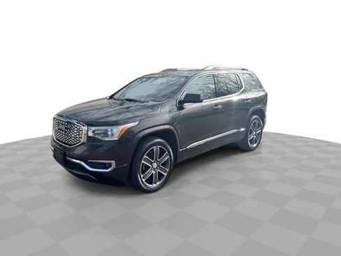 Certified 2018 GMC Acadia Denali w/ Technology Package image 5