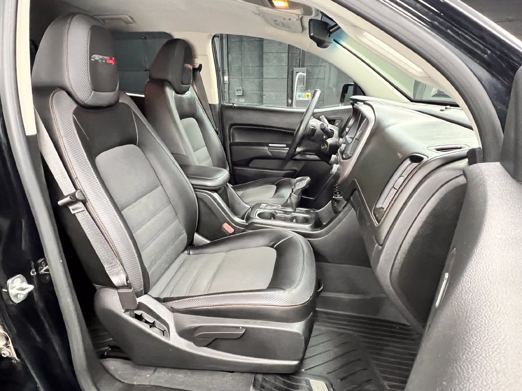Used 2022 GMC Canyon AT4 AWD/4WD image 8