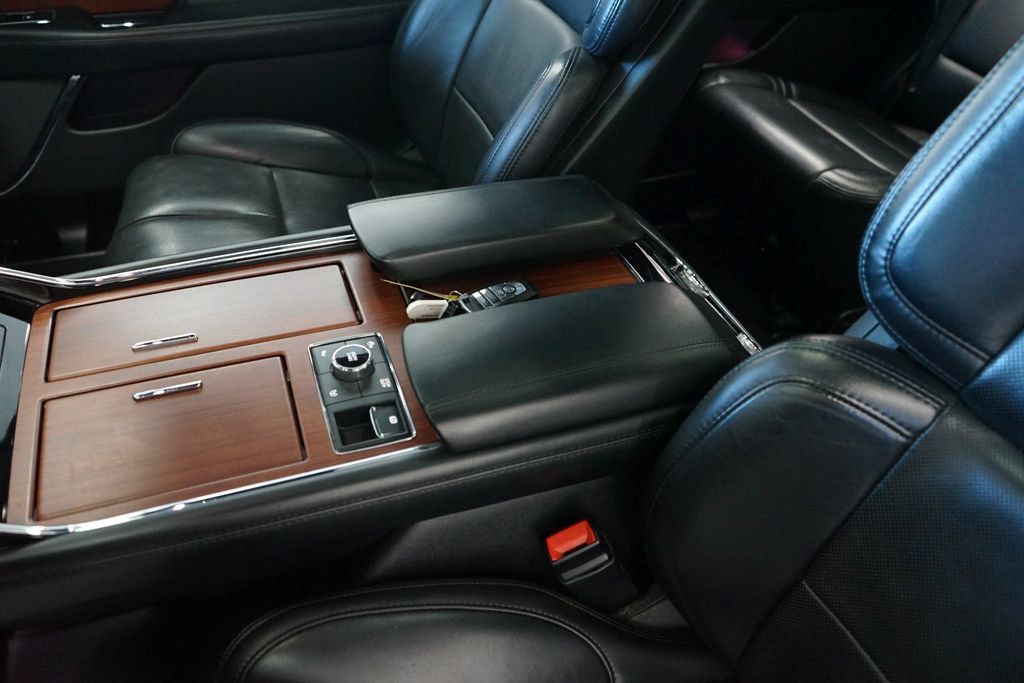 Used 2021 Lincoln Navigator Reserve AWD/4WD image 30