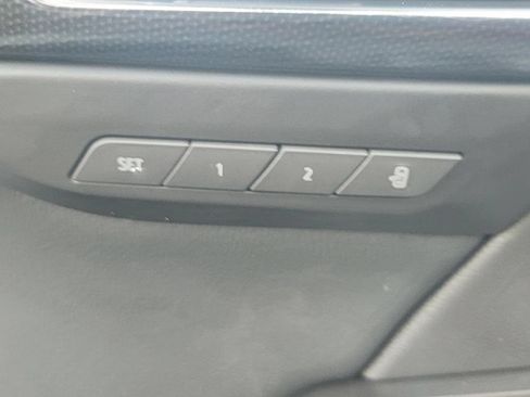 Used 2023 Buick Envision Essence FWD image 35