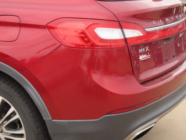 Used 2016 Lincoln MKX Reserve w/ Driver Assistance Package FWD image 13