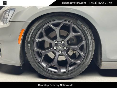 Used 2019 Chrysler 300 S w/ Safetytec Plus Group image 46