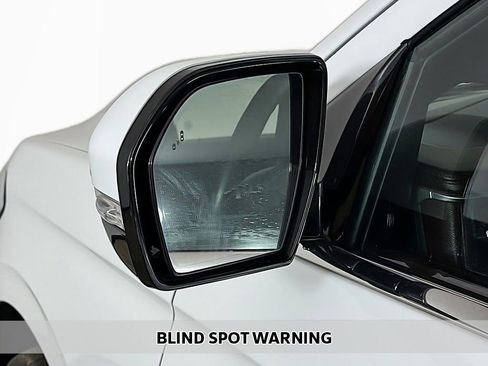 Used 2024 Ford Expedition Limited image 8