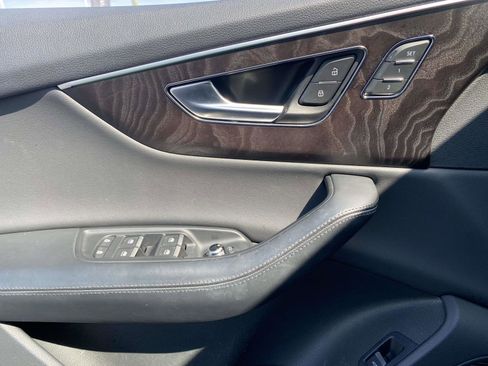 Used 2021 Audi Q7 3.0T Prestige image 19