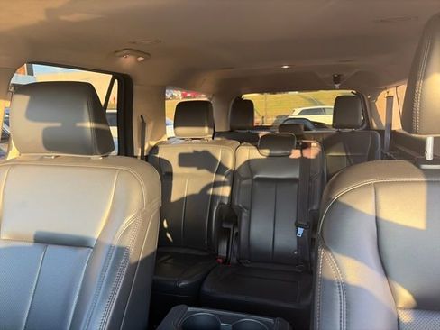 Used 2024 Ford Expedition Max XLT image 19