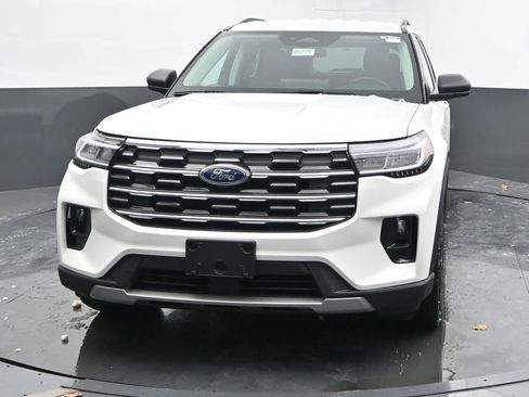 New 2026 Ford Explorer Active w/ Active Comfort Package image 3