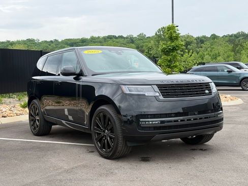 Used 2025 Land Rover Range Rover SE AWD/4WD image 5