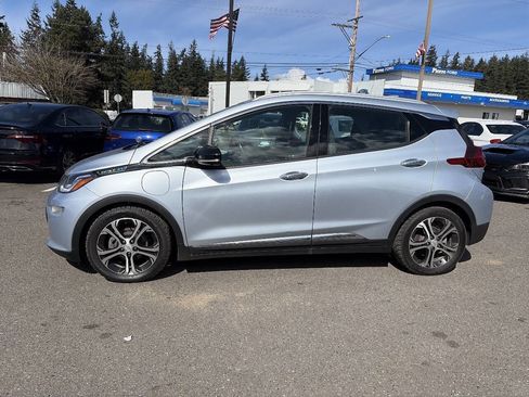 Used 2017 Chevrolet Bolt Premier image 2
