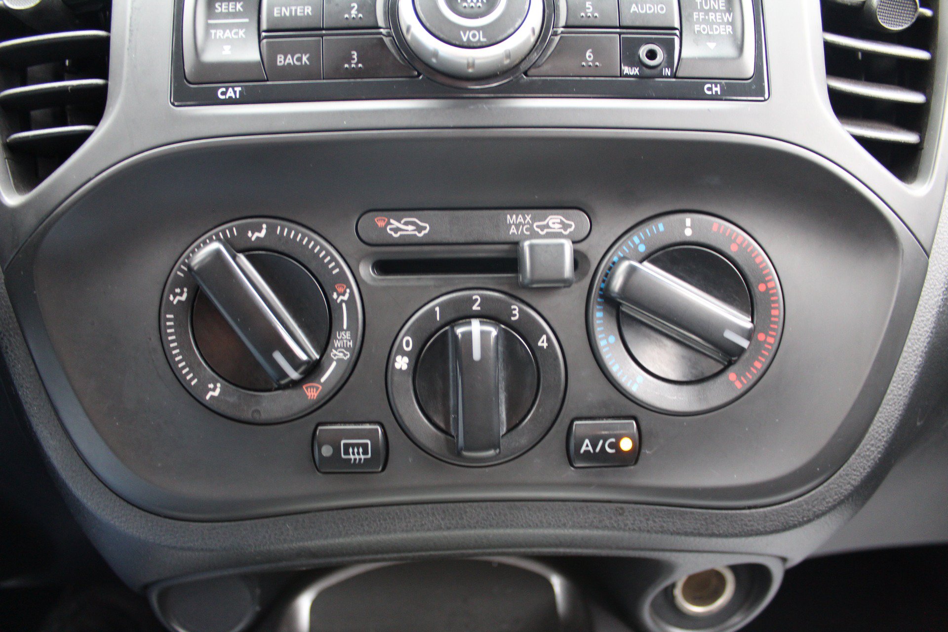 Used 2012 Nissan Juke S AWD/4WD image 27